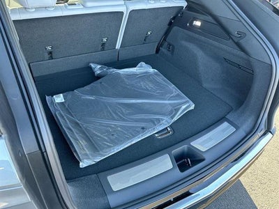 2026 Cadillac LYRIQ Premium Luxury