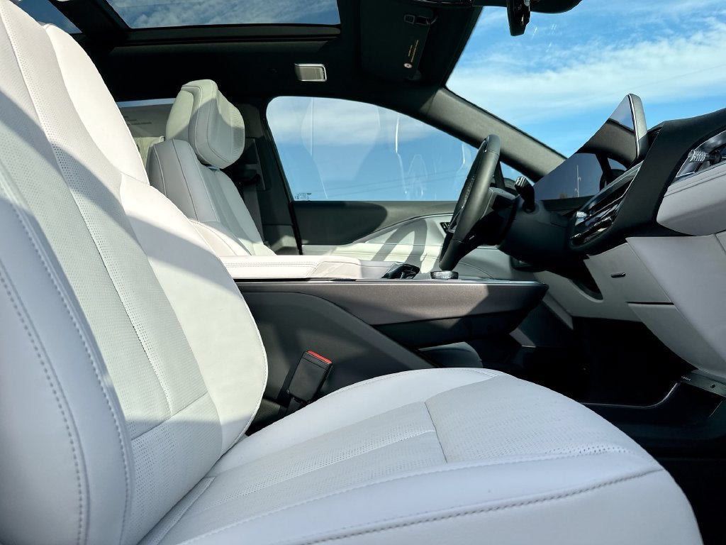 2027 Cadillac LYRIQ Premium Luxury