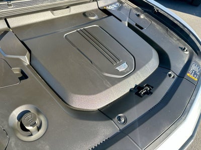 2024 Cadillac LYRIQ Luxury 2