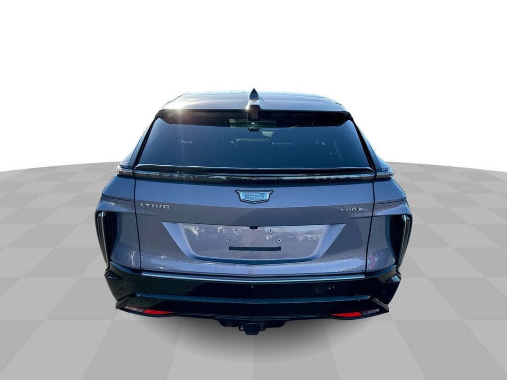 2024 Cadillac LYRIQ Luxury 2