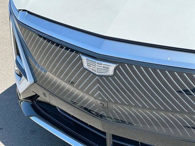 2025 Cadillac LYRIQ Luxury 2
