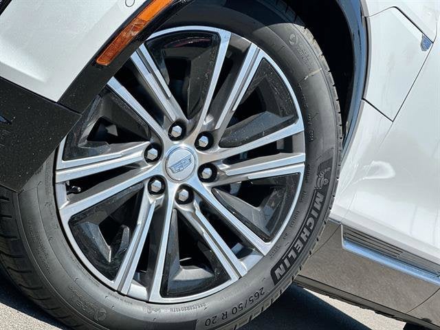 2025 Cadillac LYRIQ Luxury 2