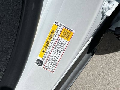 2025 Cadillac LYRIQ Luxury 2