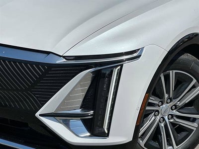 2025 Cadillac LYRIQ Luxury 2