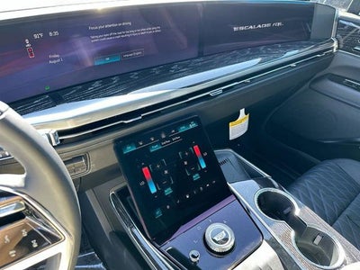 2026 Cadillac ESCALADE IQL Sport
