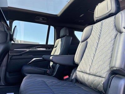 2026 Cadillac ESCALADE IQL Sport