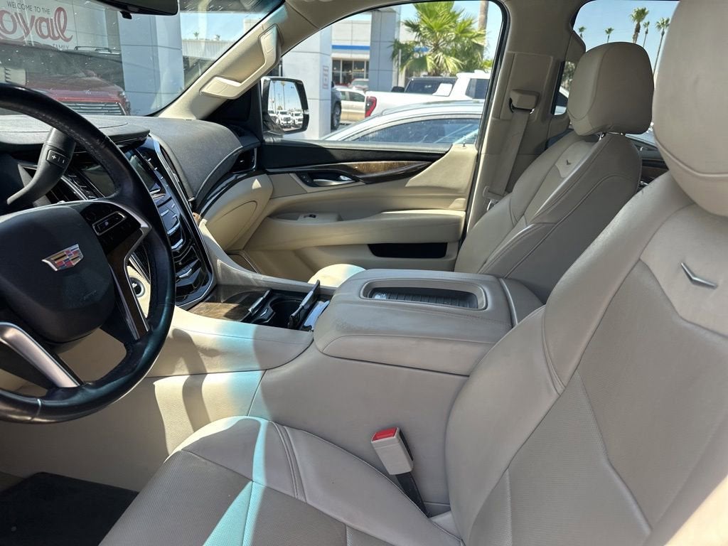 2018 Cadillac Escalade Luxury