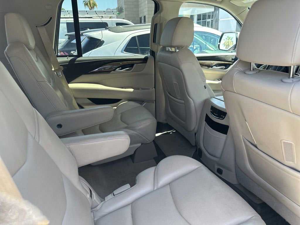 2018 Cadillac Escalade Luxury