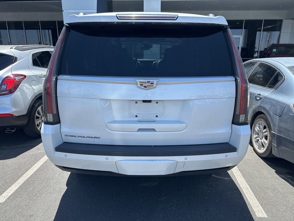 2018 Cadillac Escalade Luxury