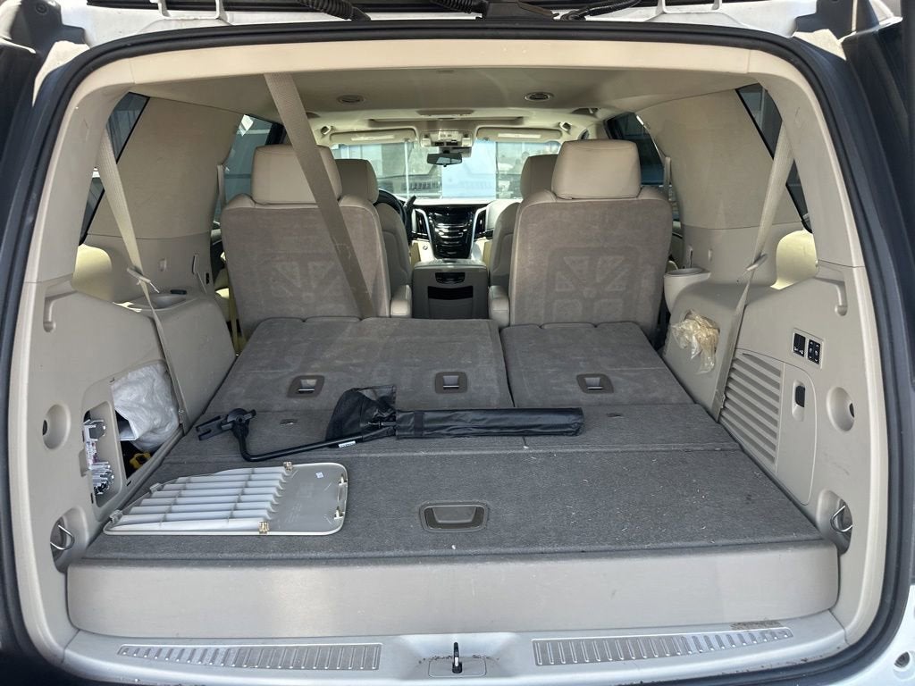 2018 Cadillac Escalade Luxury