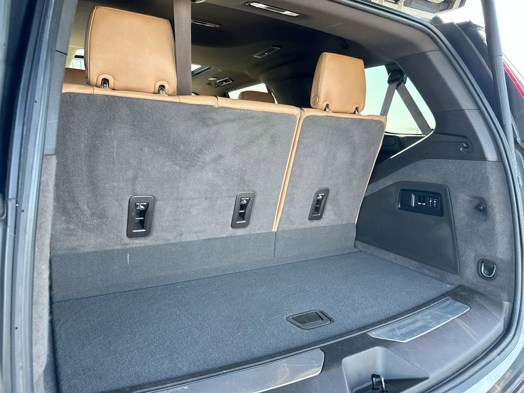 2022 Cadillac Escalade Premium Luxury