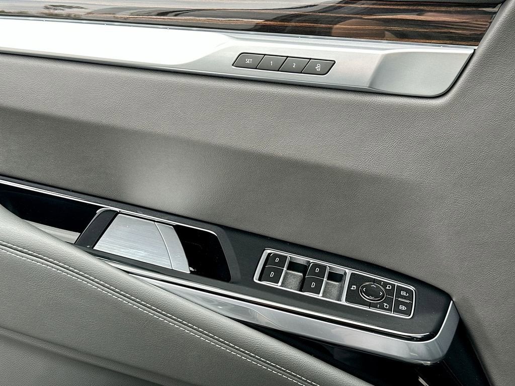 2026 Cadillac Escalade ESV Luxury