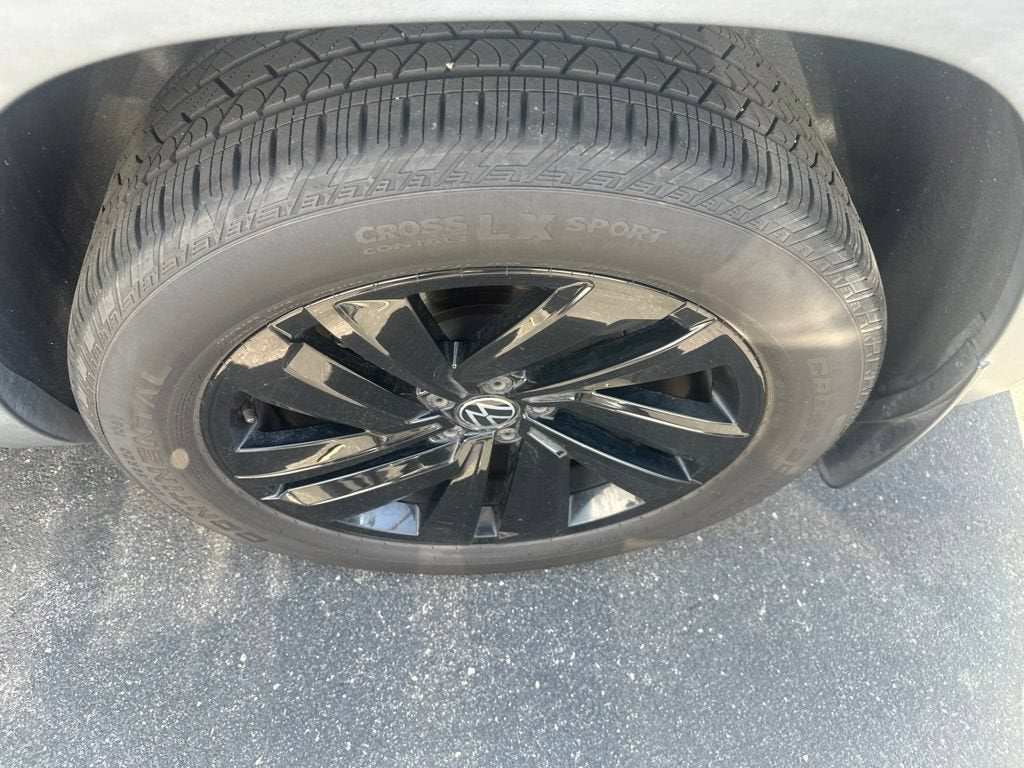 2022 Volkswagen Atlas Cross Sport 2.0T SE w/Technology