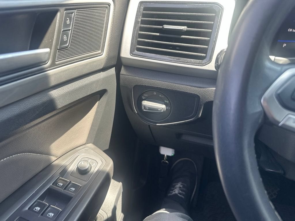 2022 Volkswagen Atlas Cross Sport 2.0T SE w/Technology