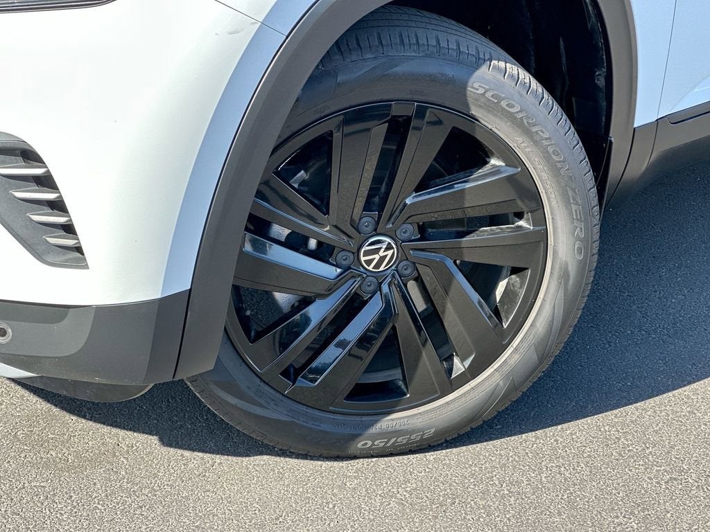 2022 Volkswagen Atlas Cross Sport 2.0T SE w/Technology