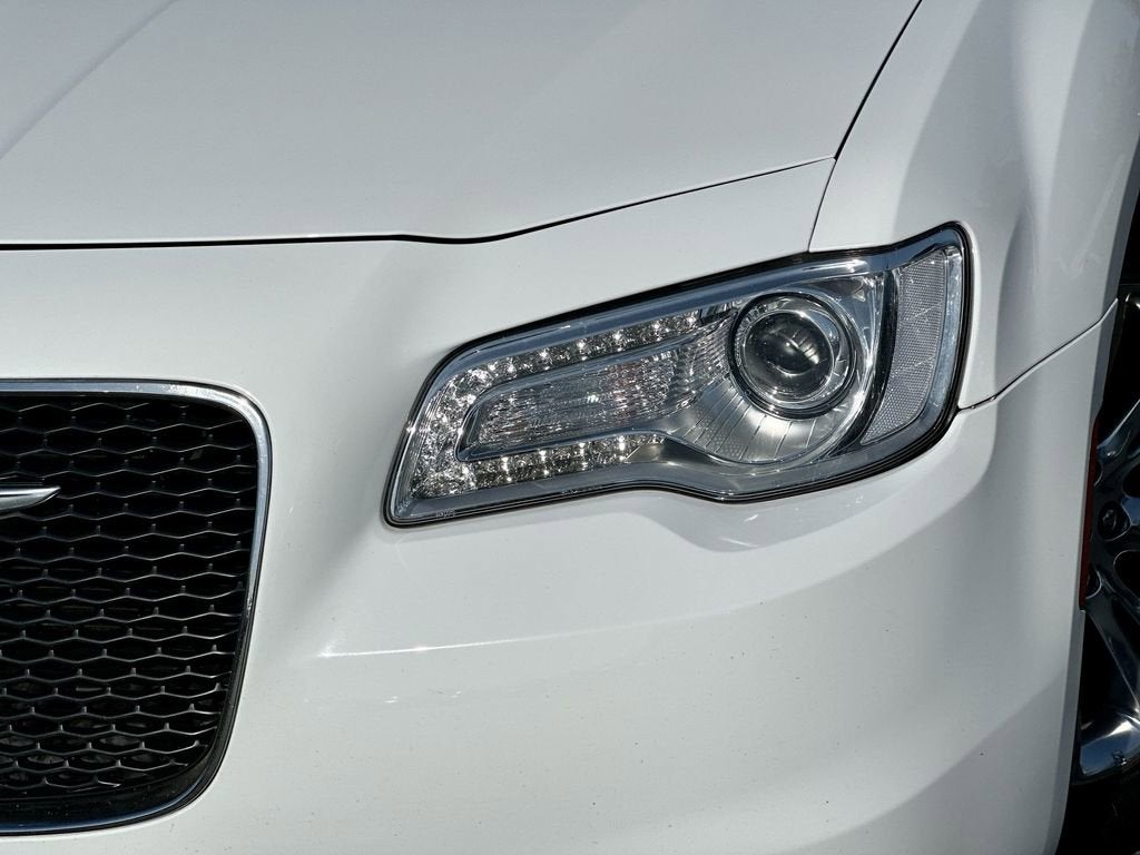 2017 Chrysler 300 300C