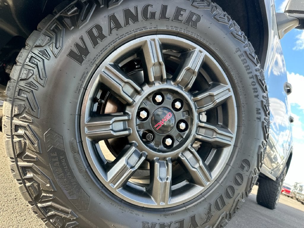 2024 GMC Sierra 1500 AT4X