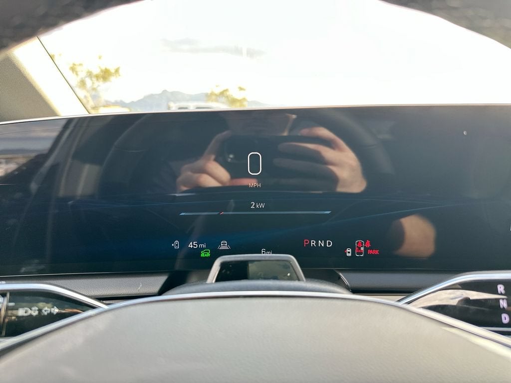 2027 Cadillac OPTIQ Luxury - Photo 12