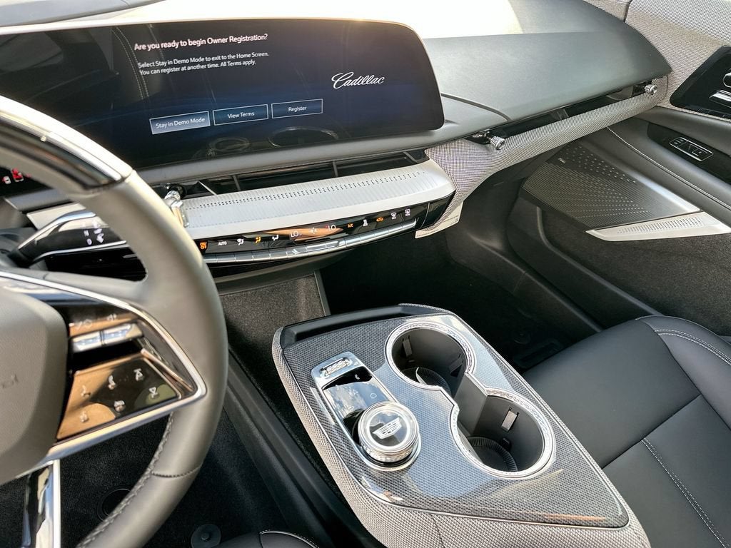 2027 Cadillac OPTIQ Luxury - Photo 13