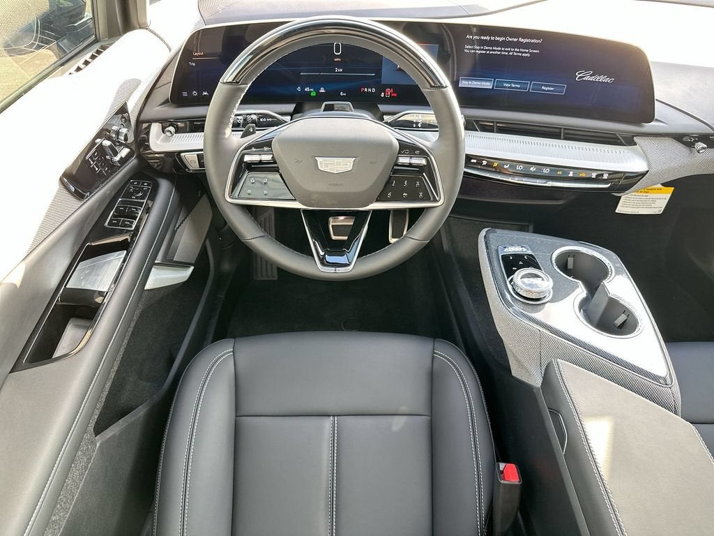 2027 Cadillac OPTIQ Luxury - Photo 17