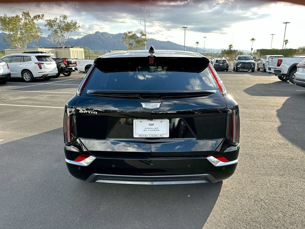 2027 Cadillac OPTIQ Luxury - Photo 7