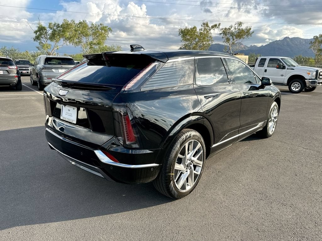 2027 Cadillac OPTIQ Luxury - Photo 8