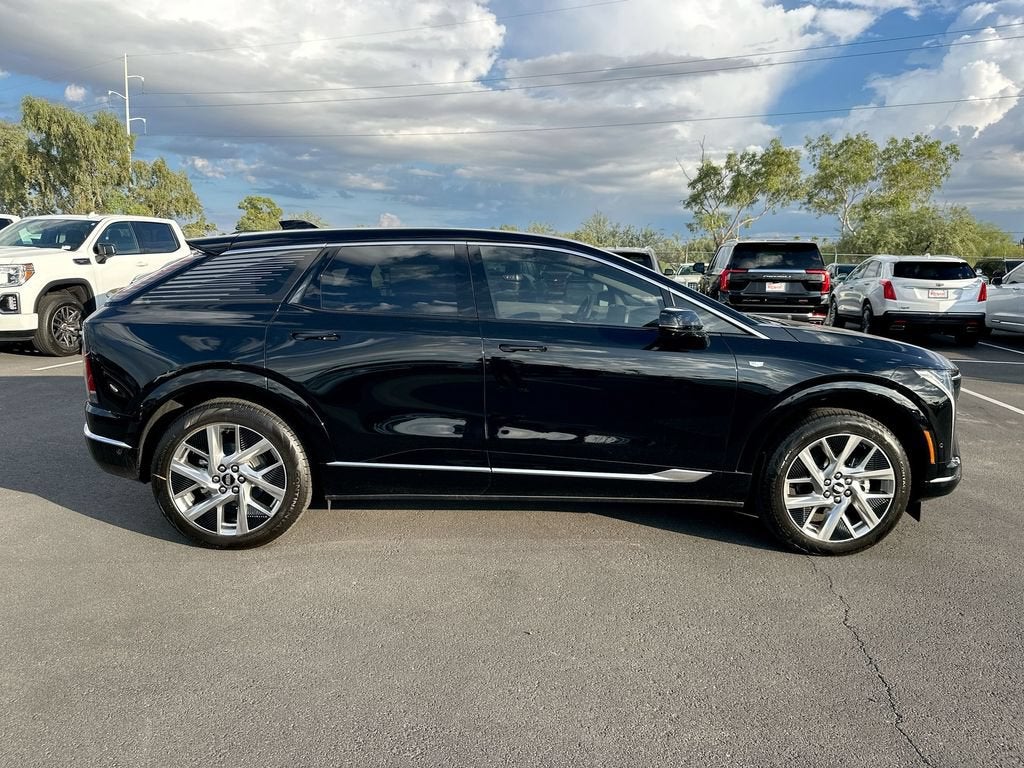2027 Cadillac OPTIQ Luxury - Photo 9