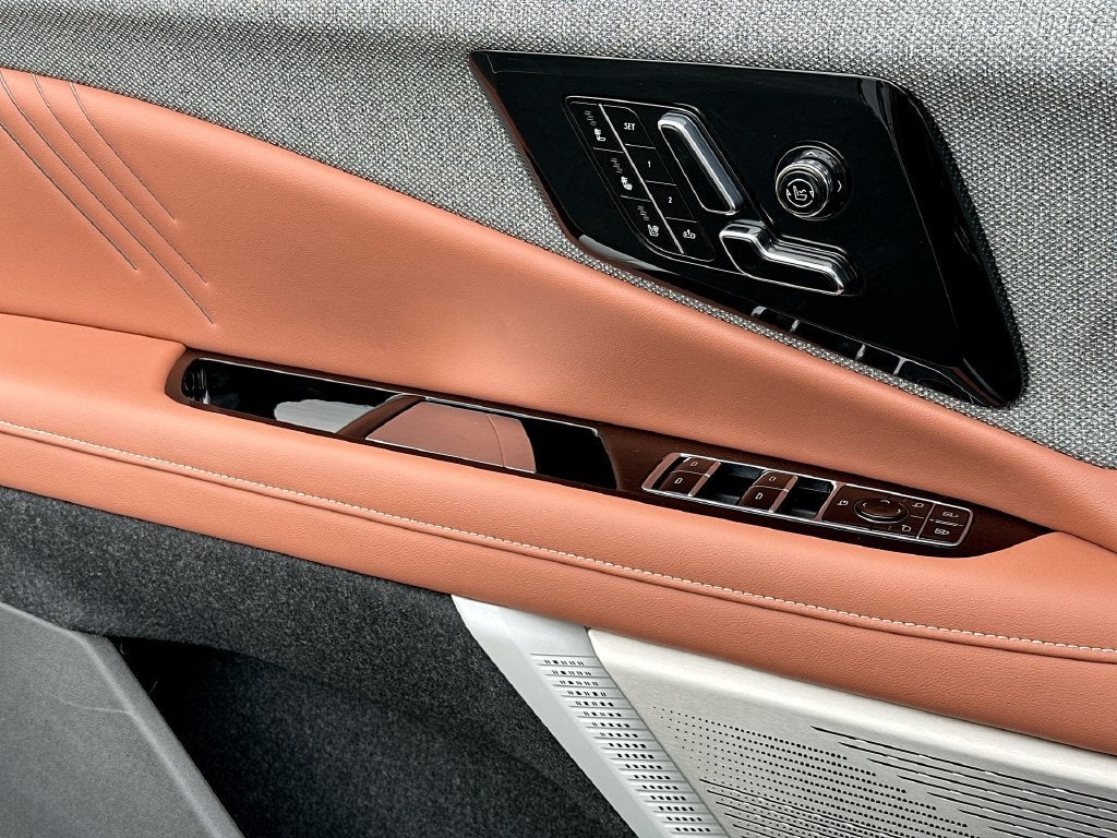 2027 Cadillac OPTIQ Premium Luxury