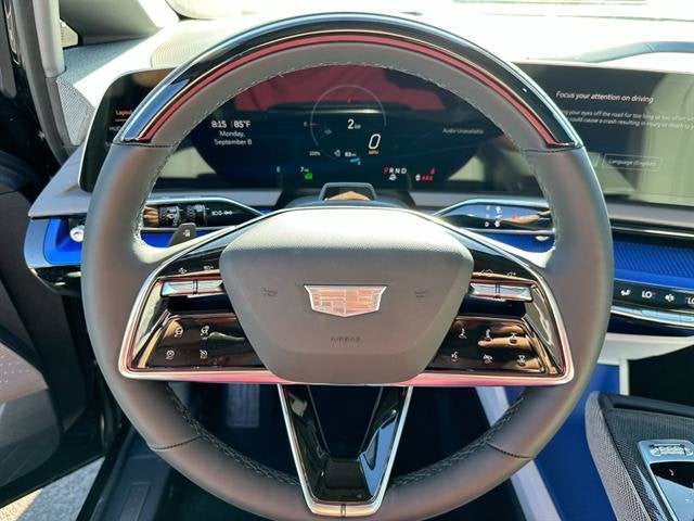 2025 Cadillac OPTIQ Luxury 2