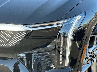2025 Cadillac OPTIQ Luxury 2