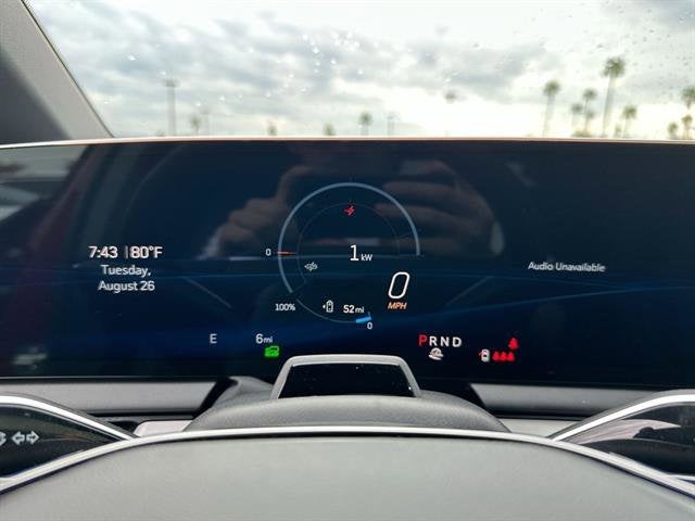 2025 Cadillac OPTIQ Luxury 2