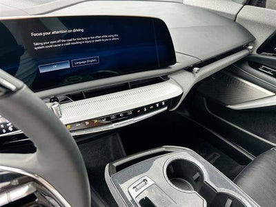 2025 Cadillac OPTIQ Luxury 2