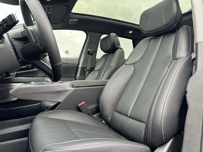 2025 Cadillac OPTIQ Luxury 2