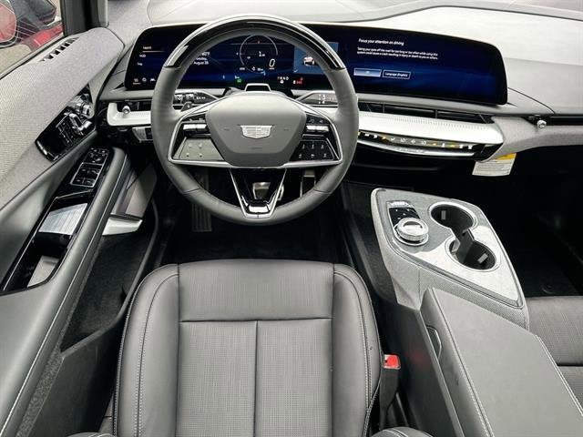 2025 Cadillac OPTIQ Luxury 2