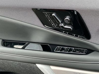 2025 Cadillac OPTIQ Luxury 2