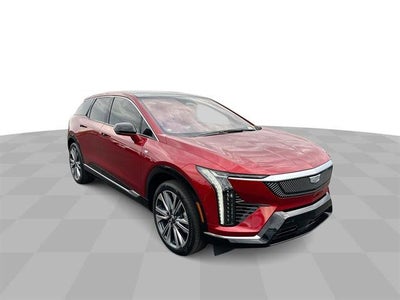 2025 Cadillac OPTIQ Luxury 2