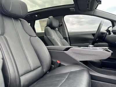 2025 Cadillac OPTIQ Luxury 2