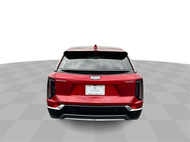 2025 Cadillac OPTIQ Luxury 2