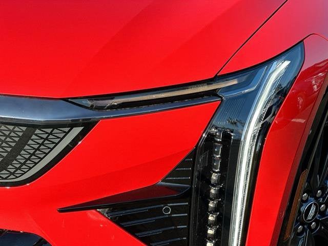 2025 Cadillac OPTIQ Sport 2