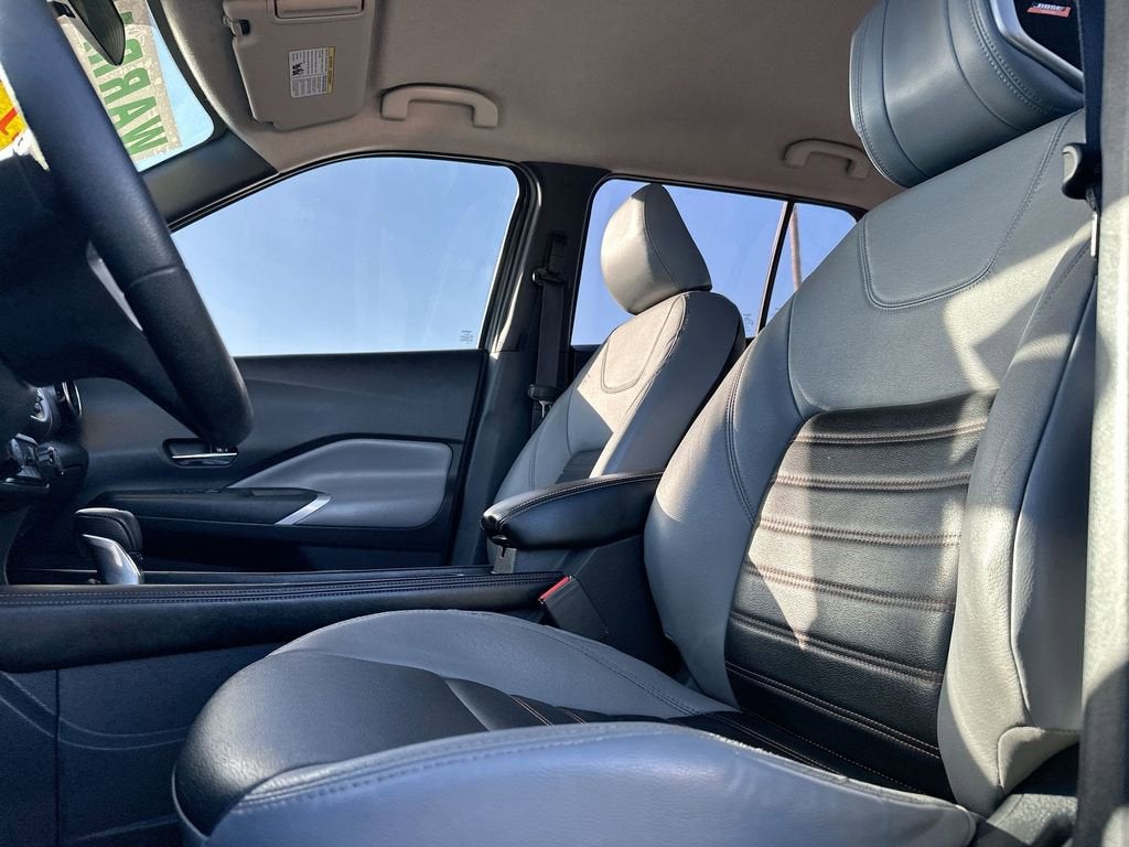 2021 Nissan Kicks SR