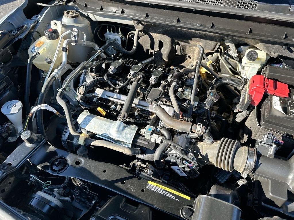 2021 Nissan Kicks SR