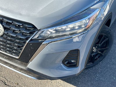 2021 Nissan Kicks SR