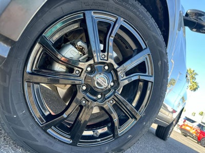 2021 Nissan Kicks SR