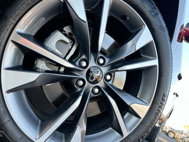 2024 INFINITI QX60 LUXE