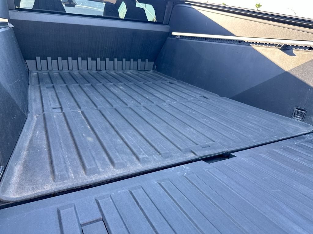 2025 Tesla Cybertruck All-Wheel Drive