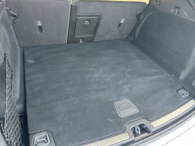 2023 Volvo XC60 Recharge Plug-In Hyb Ultimate Dark Theme
