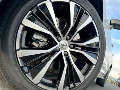 2023 Volvo XC60 Recharge Plug-In Hyb Ultimate Dark Theme