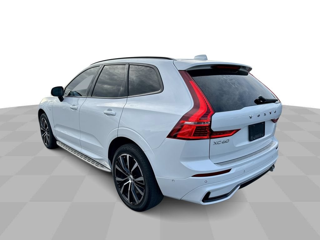 2023 Volvo XC60 Recharge Plug-In Hyb Ultimate Dark Theme