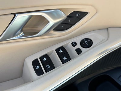 2025 BMW 3 Series 330i