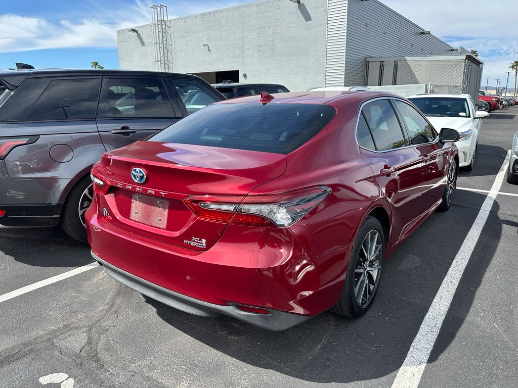 2021 Toyota Camry Hybrid XLE